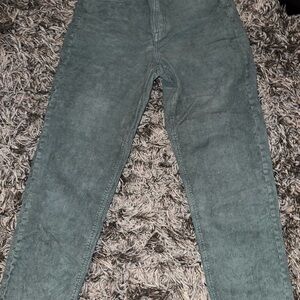 Women's American Eagle Straight Fit Corduroy Jeans in Forest Green Size 6